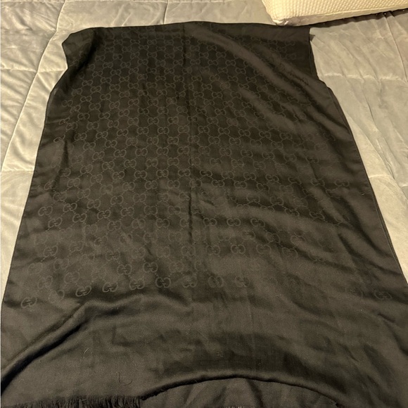Gucci Black Monogram Scarf - Picture 1 of 3